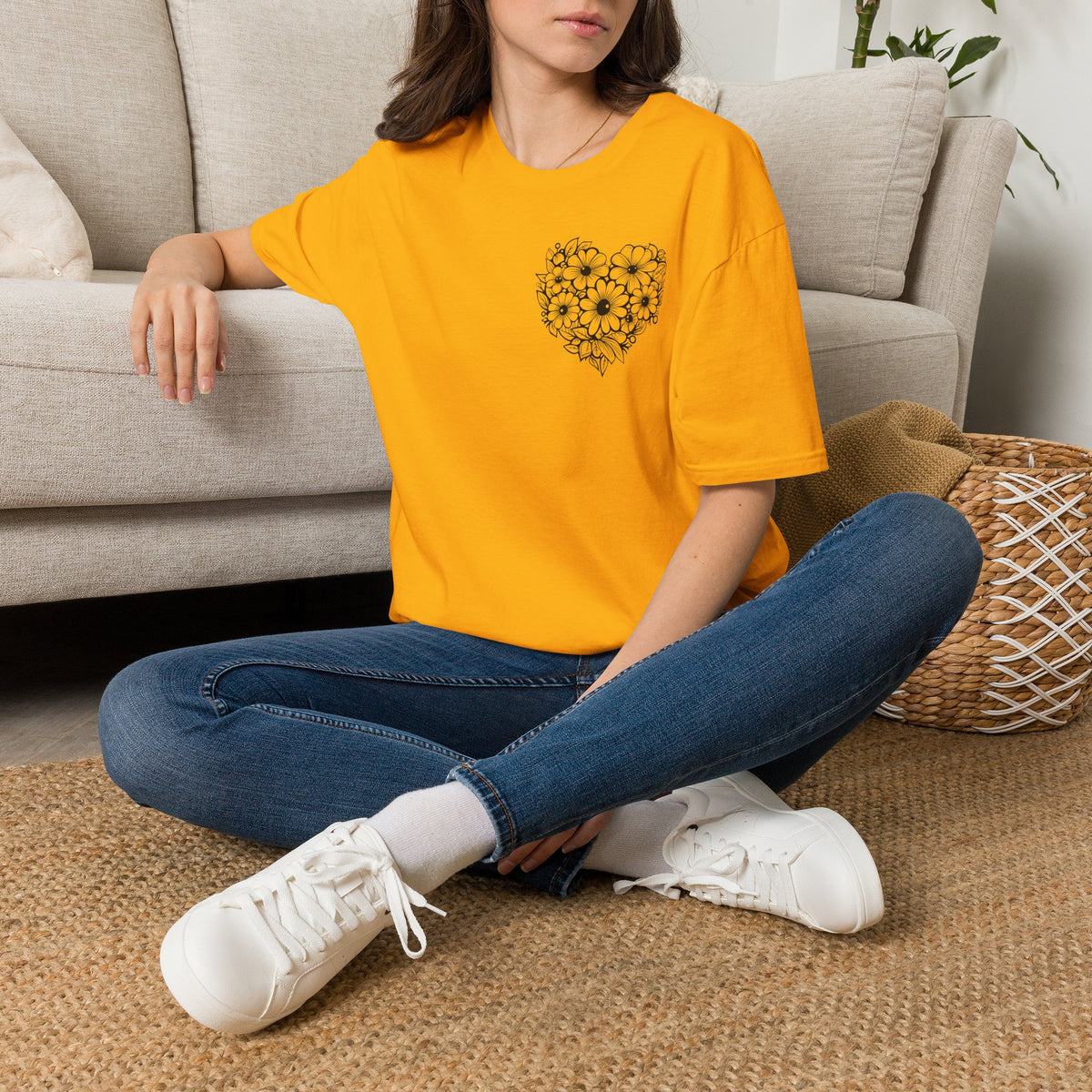Bloom Kindly Floral Heart T-Shirt – Daisy Line Art