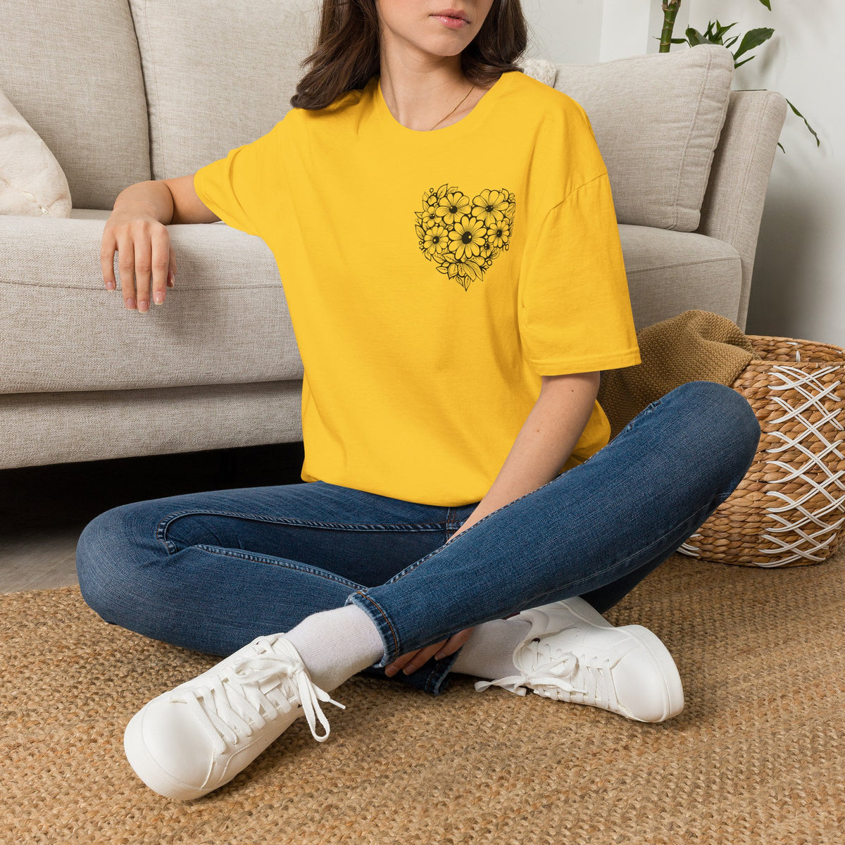 Bloom Kindly Floral Heart T-Shirt – Daisy Line Art