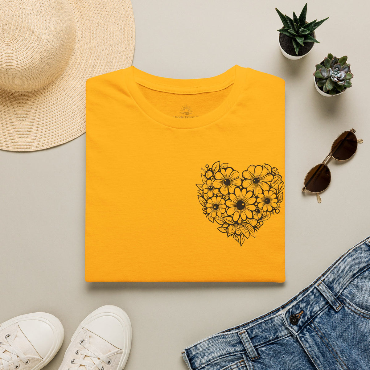 Bloom Kindly Floral Heart T-Shirt – Daisy Line Art