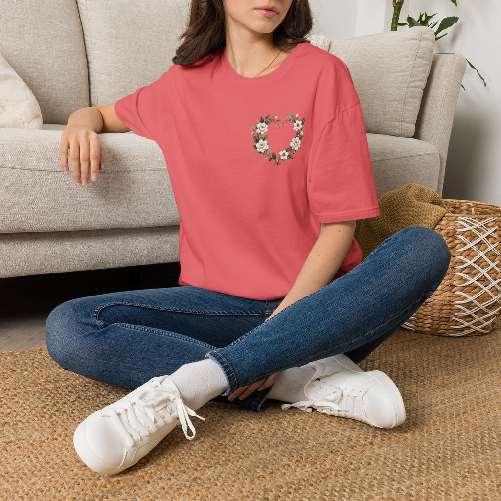 Gardenia Heart Floral Wreath T-Shirt – Botanical
