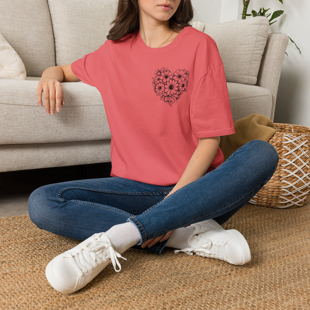 Bloom Kindly Floral Heart T-Shirt – Daisy Line Art